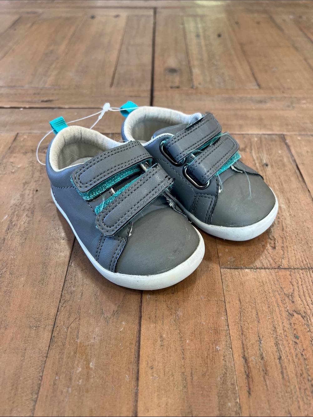 Ten little gray leather hook and loop sneakers kids size 5